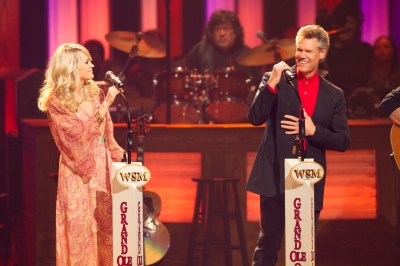 Randy-Travis-and-Carrie-Underwood-Opry-CountryMusicIsLove.jpg