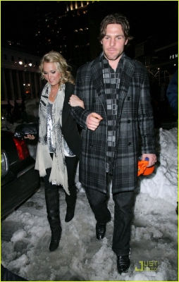 carrie-underwood-mike-fisher-knicks-game-nyc-02.jpg