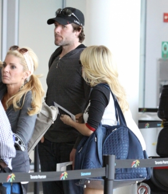 carrie-underwood-mike-fisher-may18-00013-m.jpg