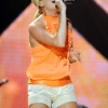 carrie-underwood-white-shorts-orange-top-cma-music-festival-10.jpg