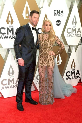 Carrie-Underwood-at-The-53rd-Annual-CMA-Awards-in-Nashville-6.jpg
