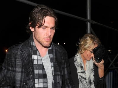 carrie-underwood-mike-fisher-knicks-game-01292011-08-860x675.jpg