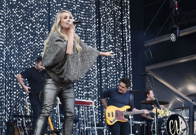 carrie-underwood-performs-at-the-tuckerville-festival-in-enschede-netherlands-09-01-2018-9.jpg