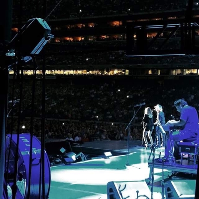 Had a blast singing with Brad Paisley tonight before the Rolling Stones. Yay!
