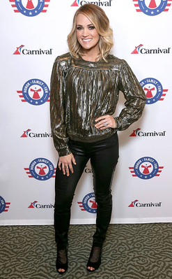 rs_634x1024-170404184649-634_Carrie-Underwood-Carnival-Catalina_ms_040417.jpg