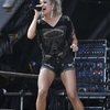 Carrie-Underwood---Performing-on-the-Pyramid-Stage-at-Glastonbury-Festival-13.jpg