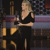 Carrie-Underwood-American-Music-Awards-2018-1539181171.jpg