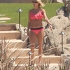 Carrie-Underwood-Bikini-Pictures-Mexico-July-20166.jpg