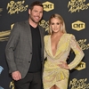 Carrie-Underwood-Mike-Fisher-2018-CMT-Music-Awards0.jpg