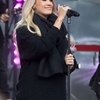 Carrie-Underwood_-Performing-for-the-Sunrise-AFL-Grand-Final-Show--09-662x993.jpg