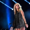 carrie-underwood-performing-onstage-at-the-cma-festival-in-nashville_6.jpg