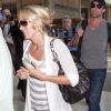 Carrie-Underwood-In-shorts-at-LAX-airport1.jpg