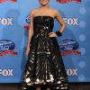 carrie-underwood-at-idol-gives-back-07.jpg