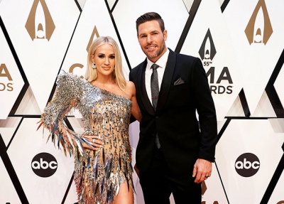 Carrie-Underwood-Mike-Fisher-SS-embed.jpg