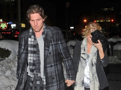 carrie-underwood-mike-fisher-knicks-game-01292011-06-860x675.jpg