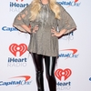 508F05F200000578-6197941-Beautiful_On_Saturday_Carrie_Underwood_35_concealed_her_growing_-a-43_1537680873862.jpg
