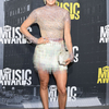 Carrie-Underwood--2017-CMT-Music-Awards--02.jpg