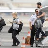 Carrie-Underwood-Arriving-in-Los-Angeles--23.jpg