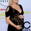 carrie-underwood-attends-2018-american-music-awards-ama-2018-at-microsoft-theater-in-los-angeles-091018_4.jpg