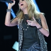 carrie-underwood-perfprms-at-cma-festival-day-3_7.jpg